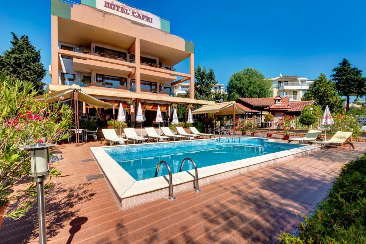 נסבר Hotel Capri מראה חיצוני תמונה